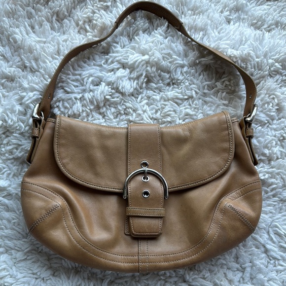 Coach Camel Large Soho‎ Bag - Picture 1 of 10